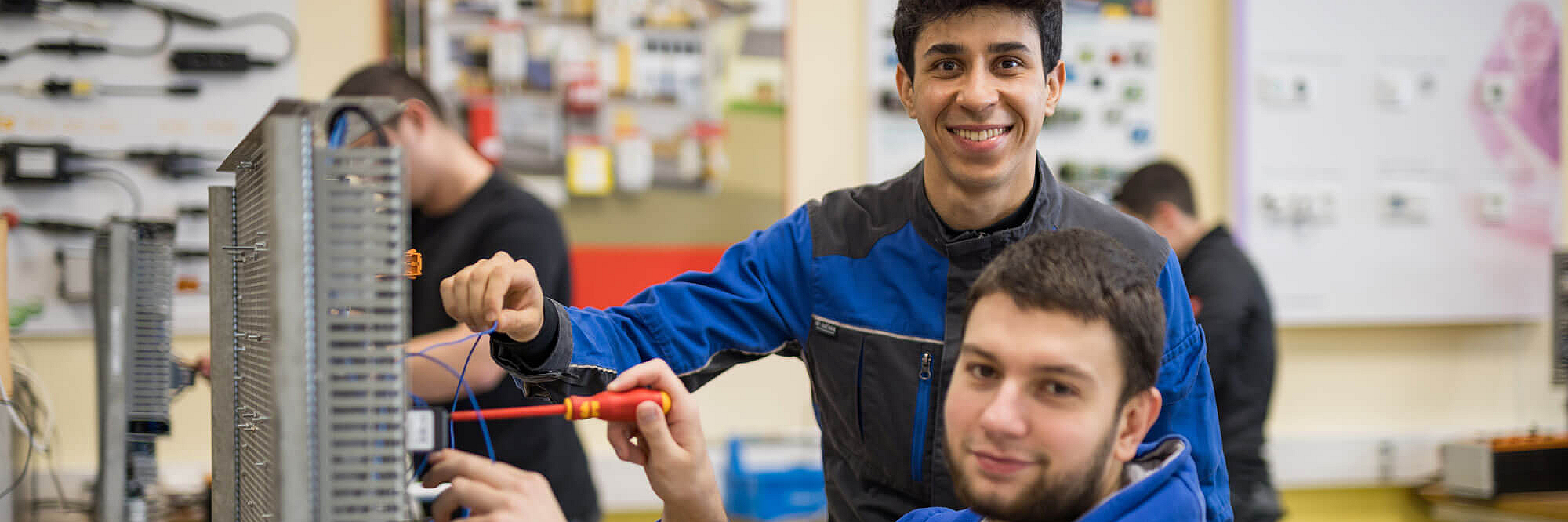 Ausbildung Informationselektroniker bei HBS Elektrobau in Oettersdorf in Thüringen